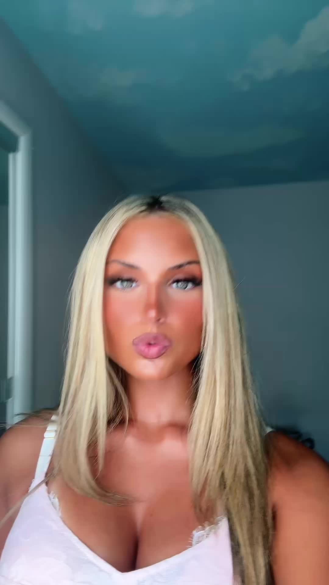 @𝒷𝓇𝒾𝒶 ⊹ ࣪ ˖ 🪽