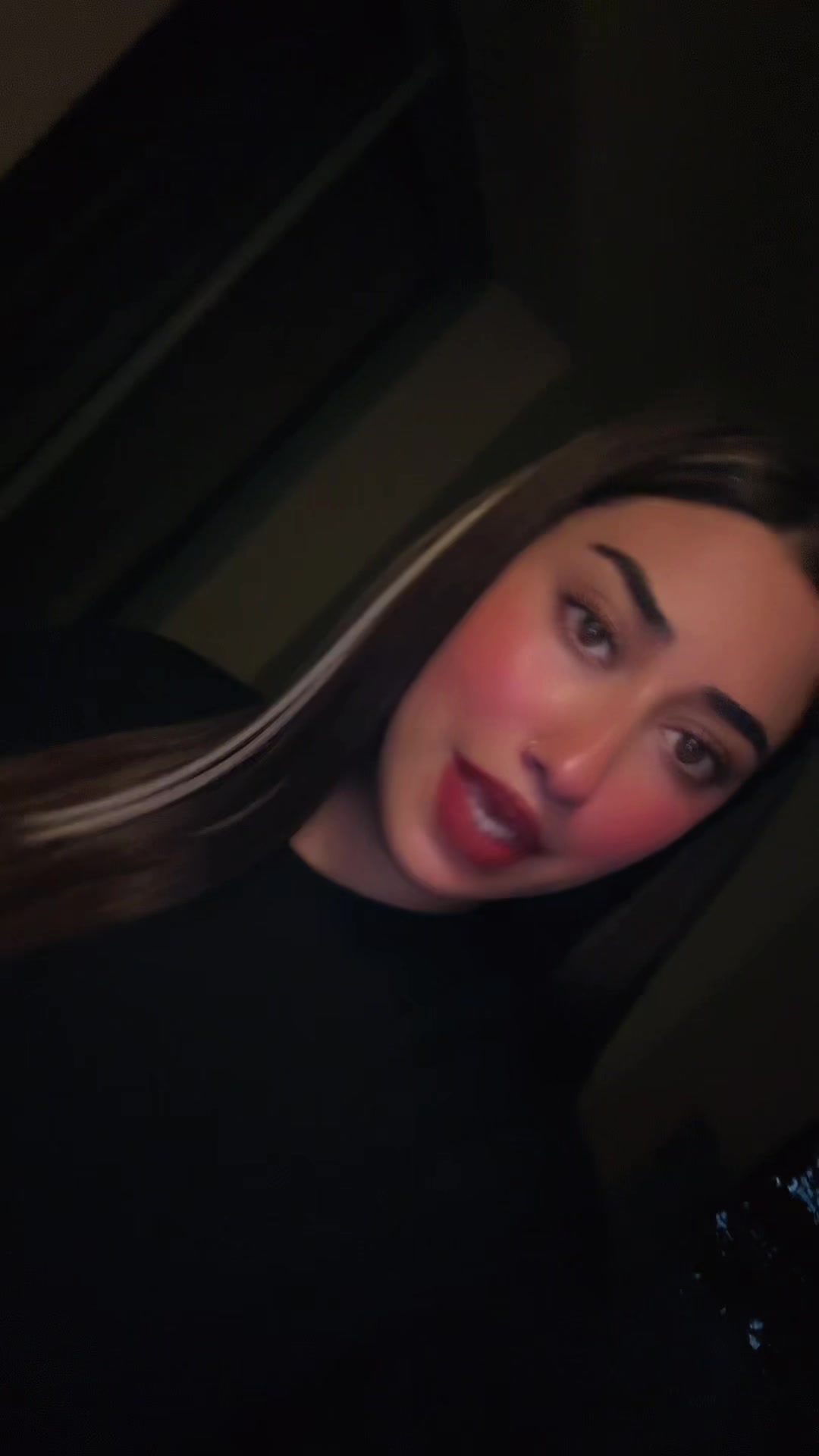 @𝓜𝓲𝓷𝓪 🎀