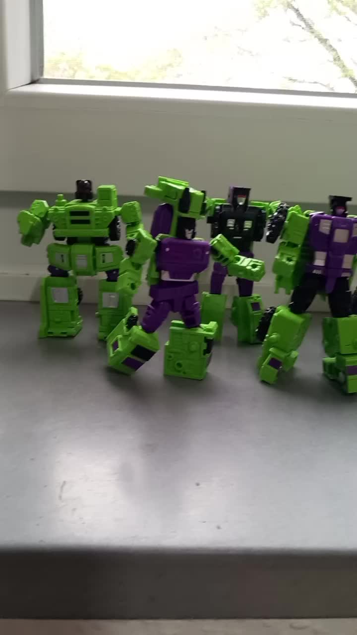 @Many Toys