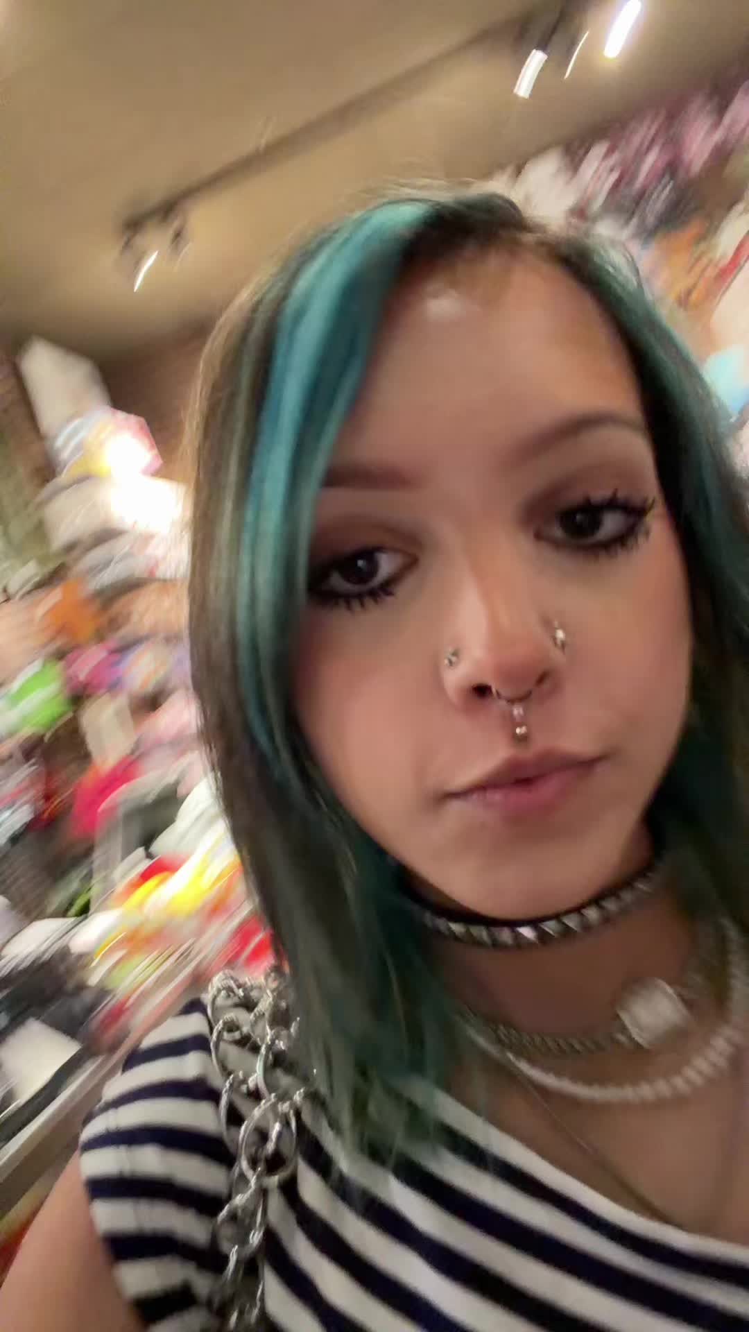 @2sick2kiss