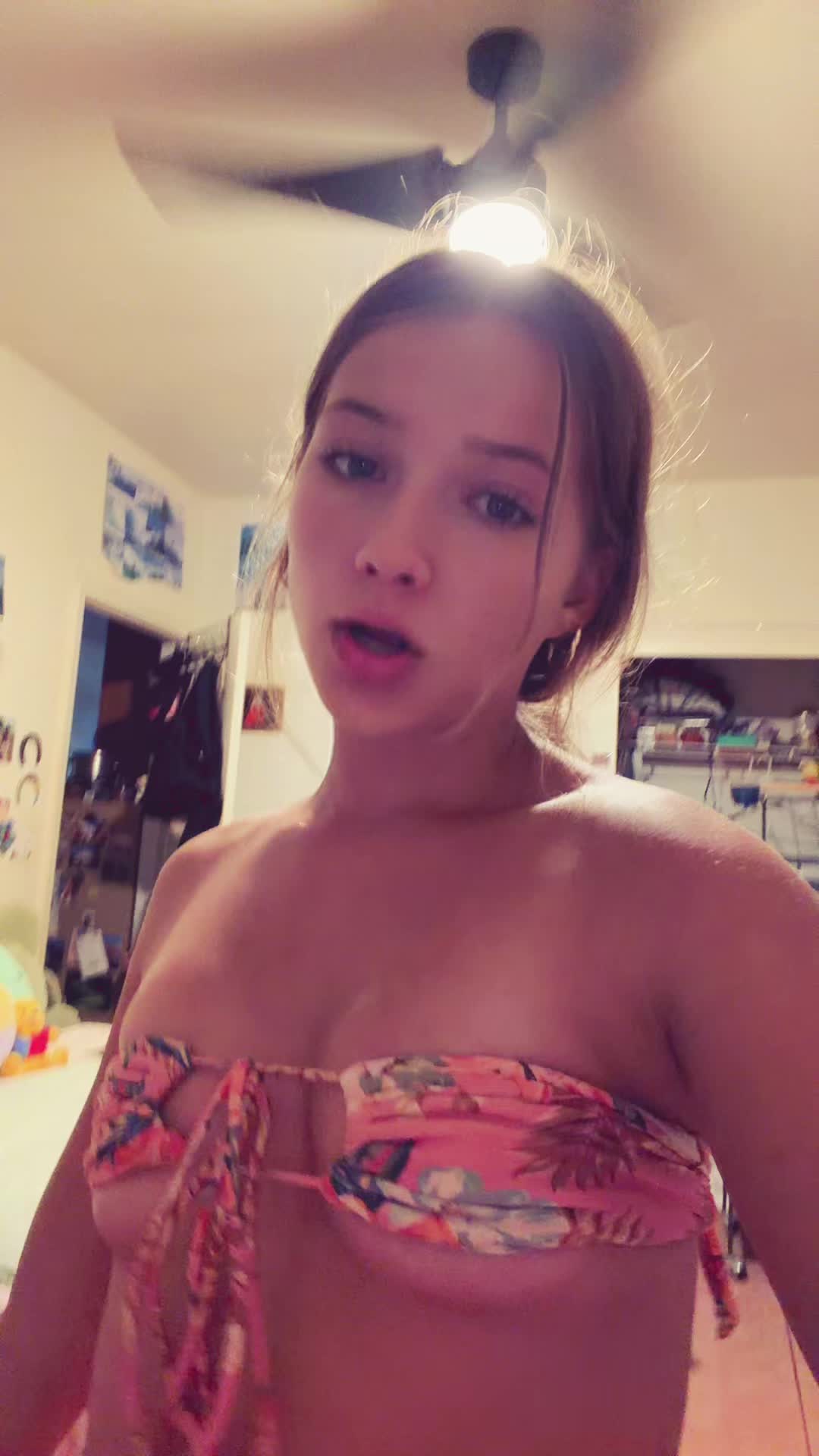 @malia