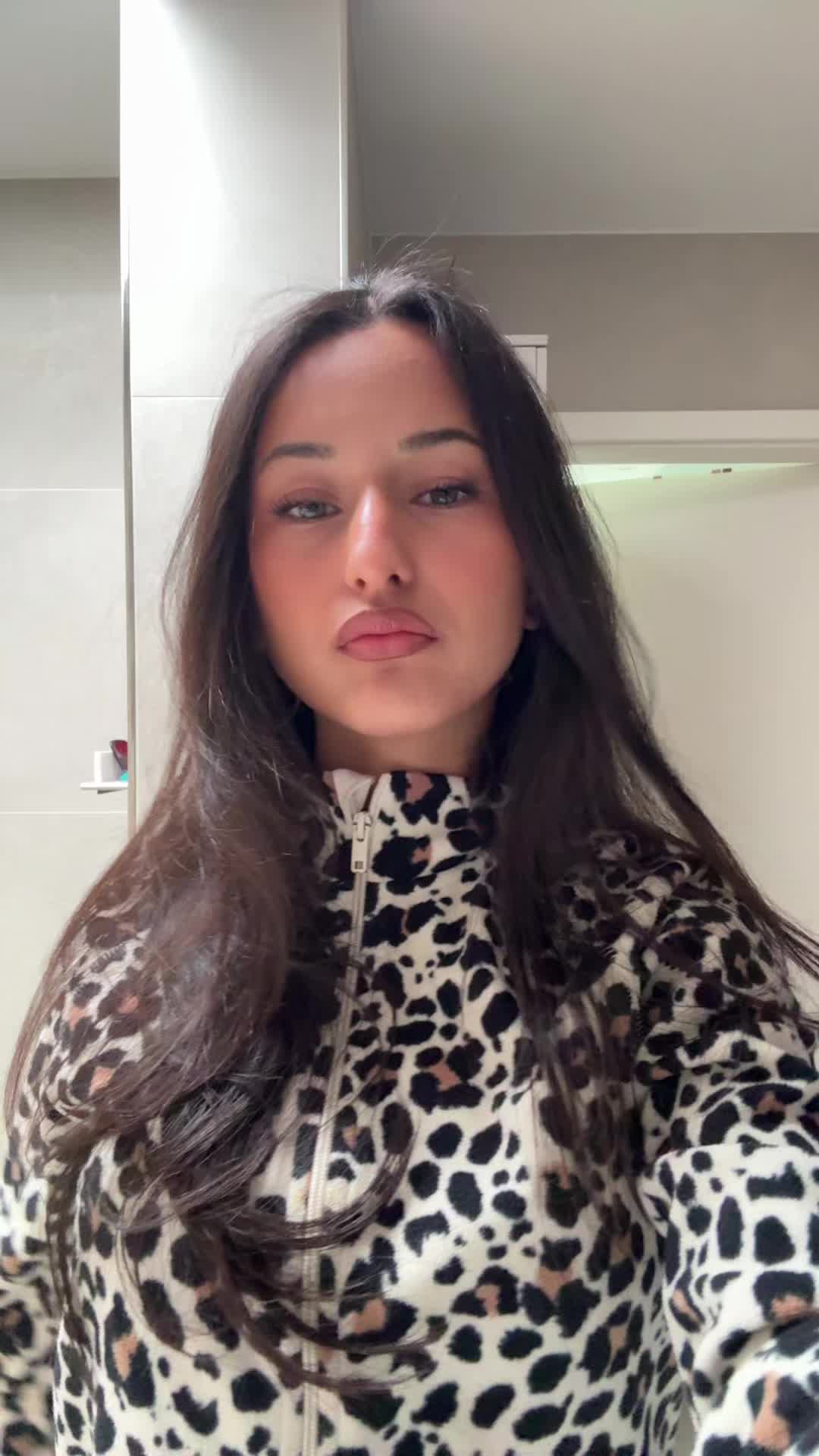 @xenia.vez