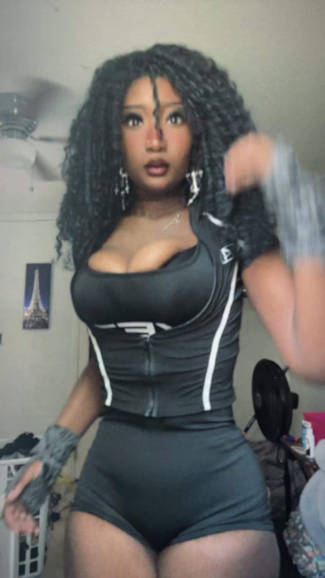 @aisha_ manipulatesnerds๐ค๐ค๐ค