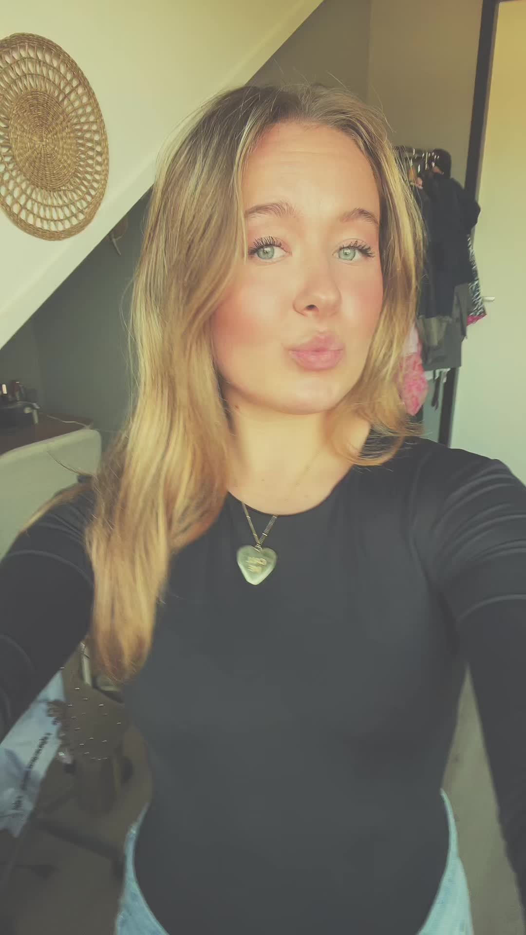 @𝑭𝒍𝒐𝒐𝒓