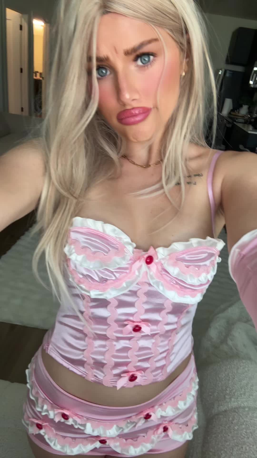 @Lily Dickamore