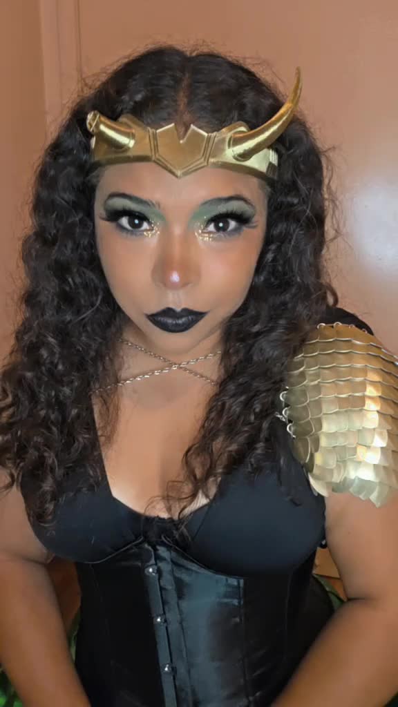 @The Bunnyfolk Cosplayer