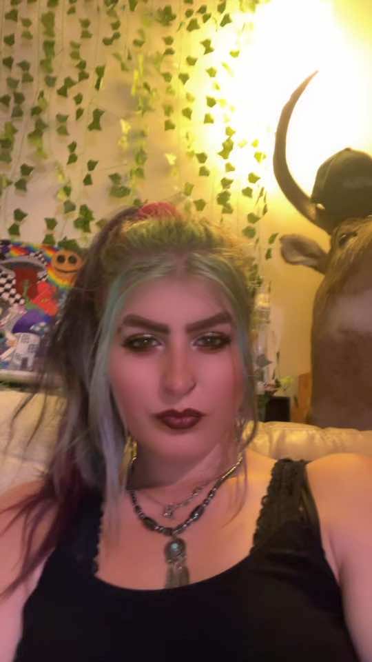 @_its.simplyshae_