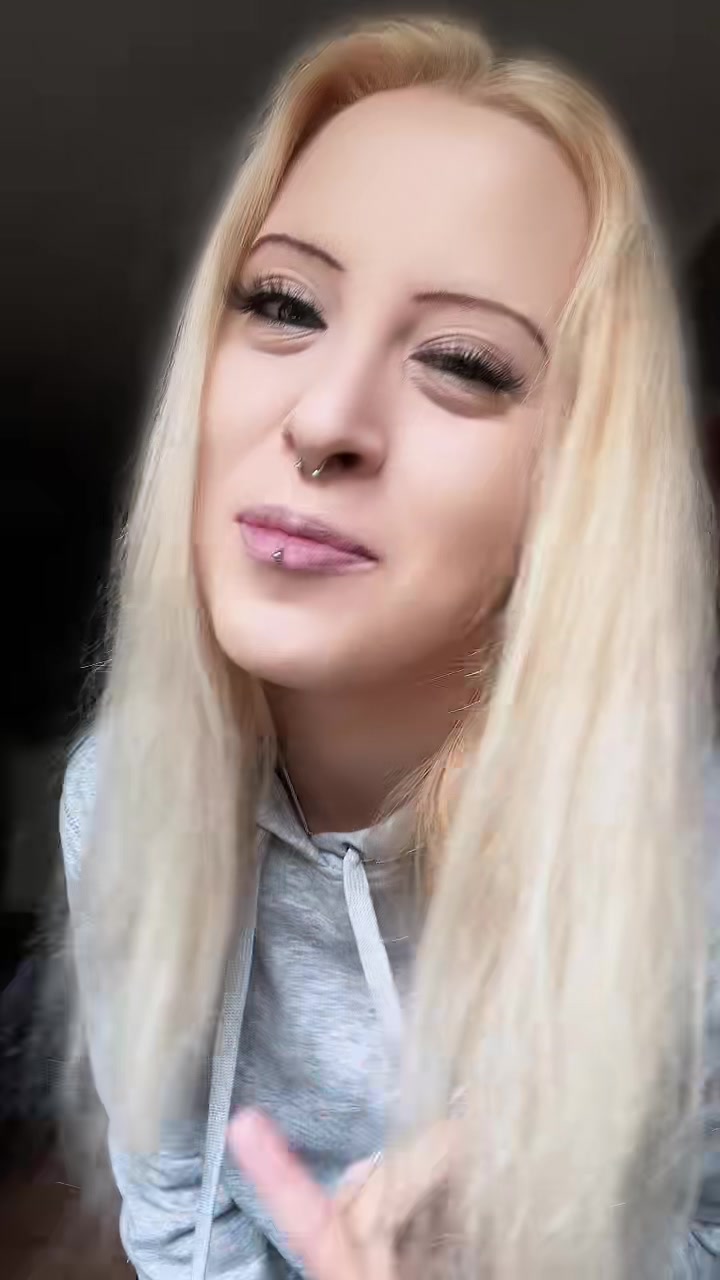 @𝑩𝒍𝒐𝒏𝒅𝒊