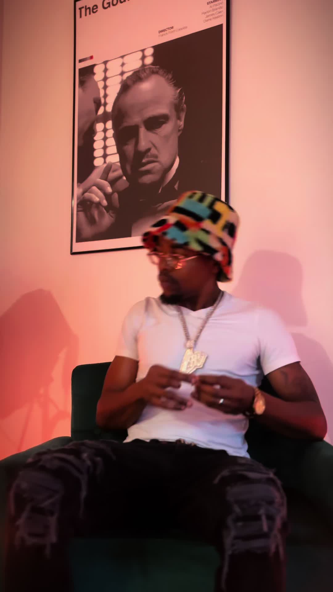 @TheFamousAr