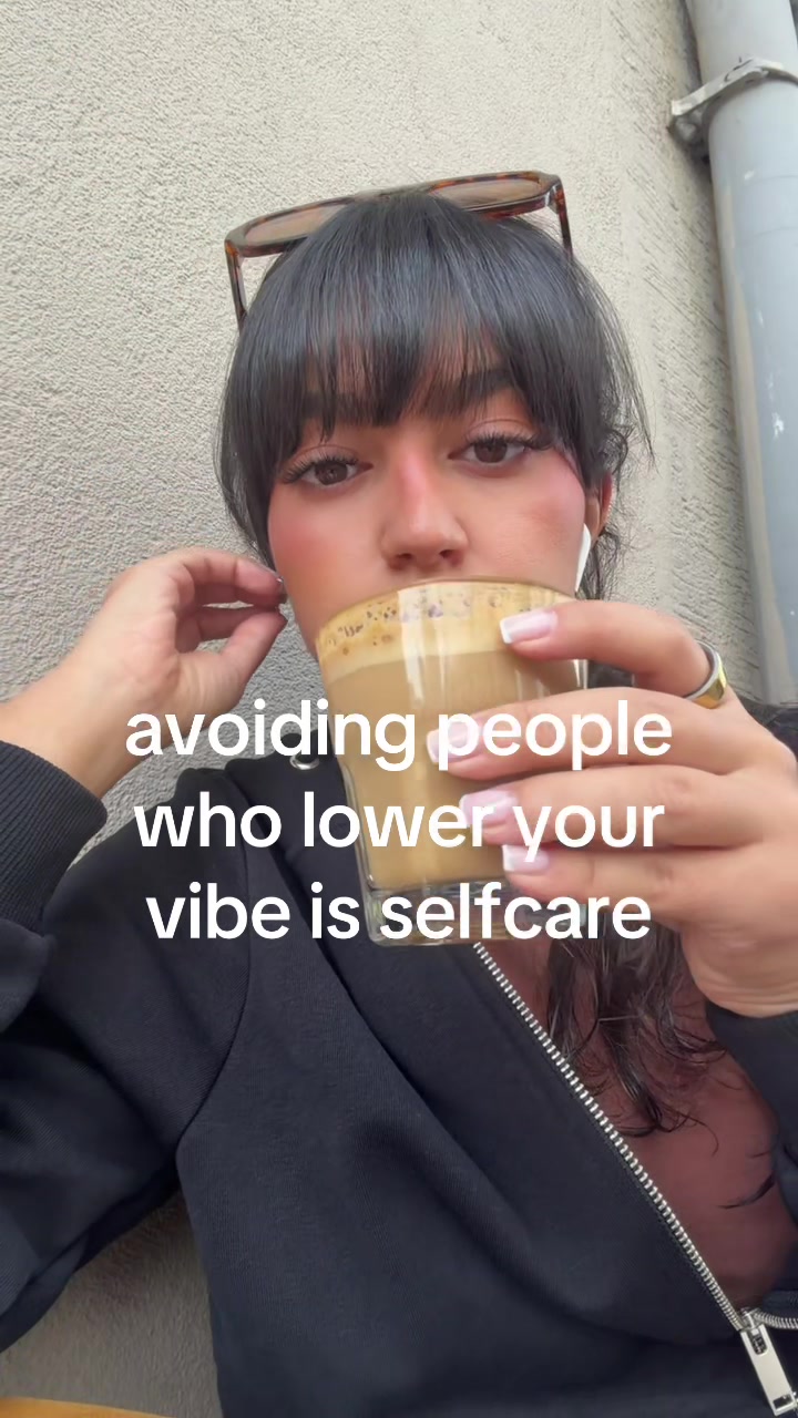 @️