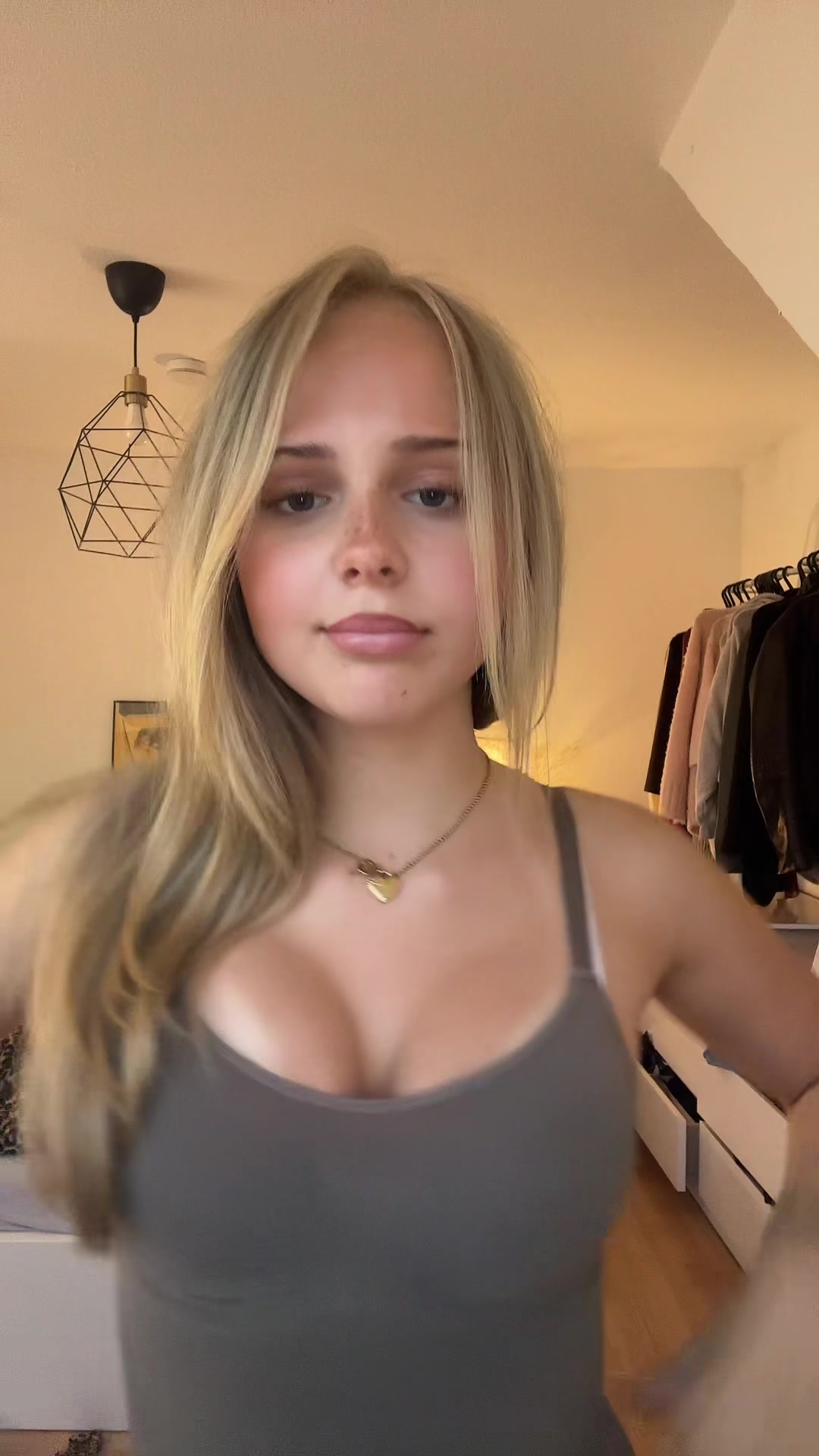 @𝓿𝓪𝓵𝓮𝓷𝓽𝓲𝓷𝓪
