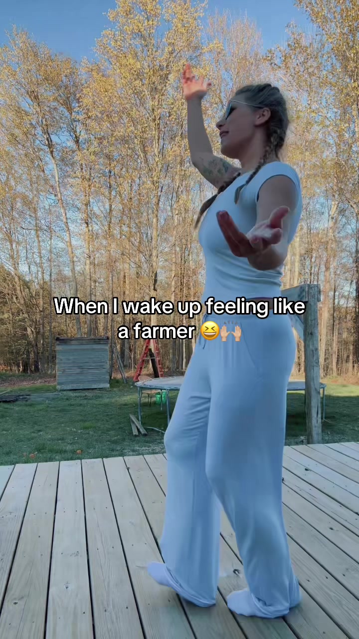 @Christy_Lynn