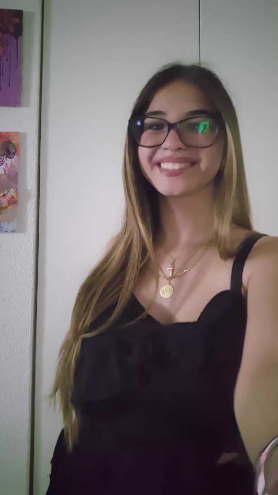 @𝒗𝒆𝒓𝒐𝒏𝒊𝒌𝒊_