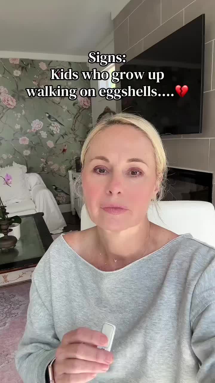 @Dr Kim Sage🦋psychologist