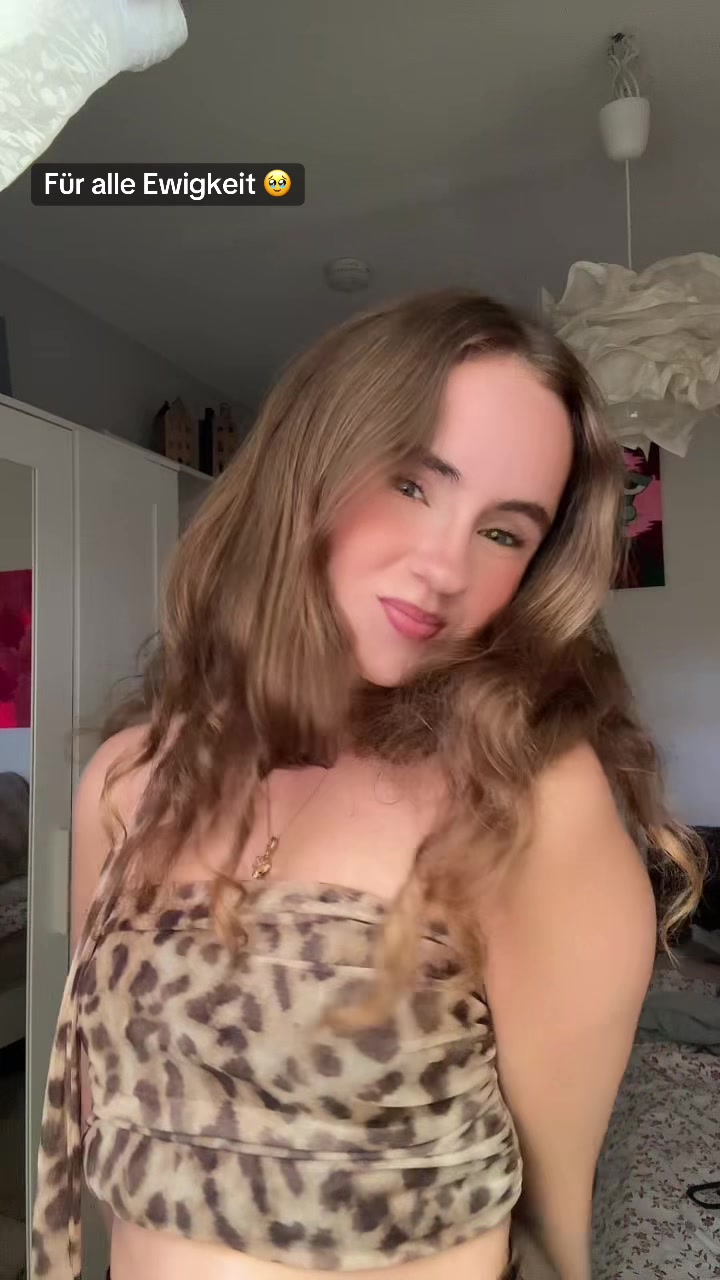 @Sophia 💫