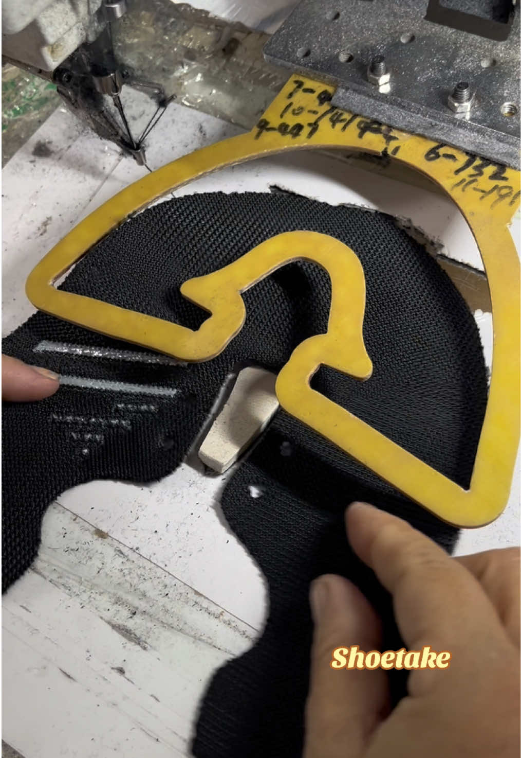@SHOETAKE