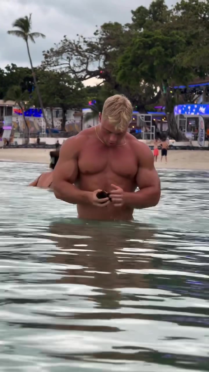 @only big muscles here