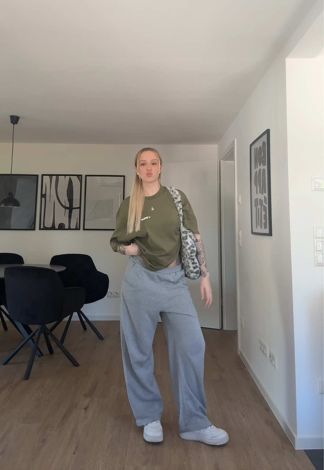 @lari