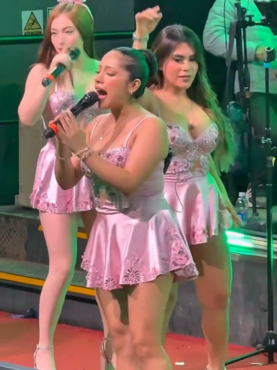 @REYNAS 👑 DEL CANT&Oacute;