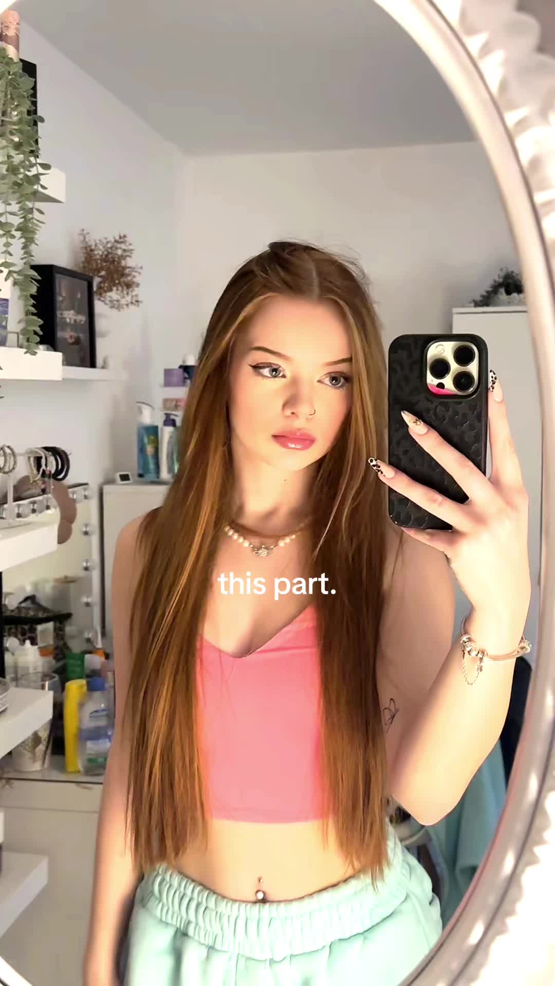 @mylène 🖤/•᷅•᷄\੭