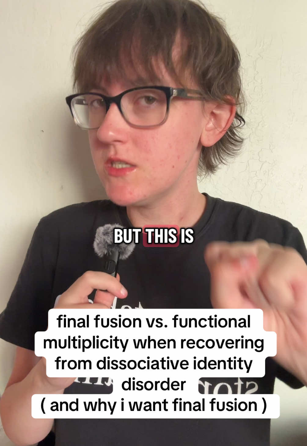 @esmé ⚢ writer & mh advocate