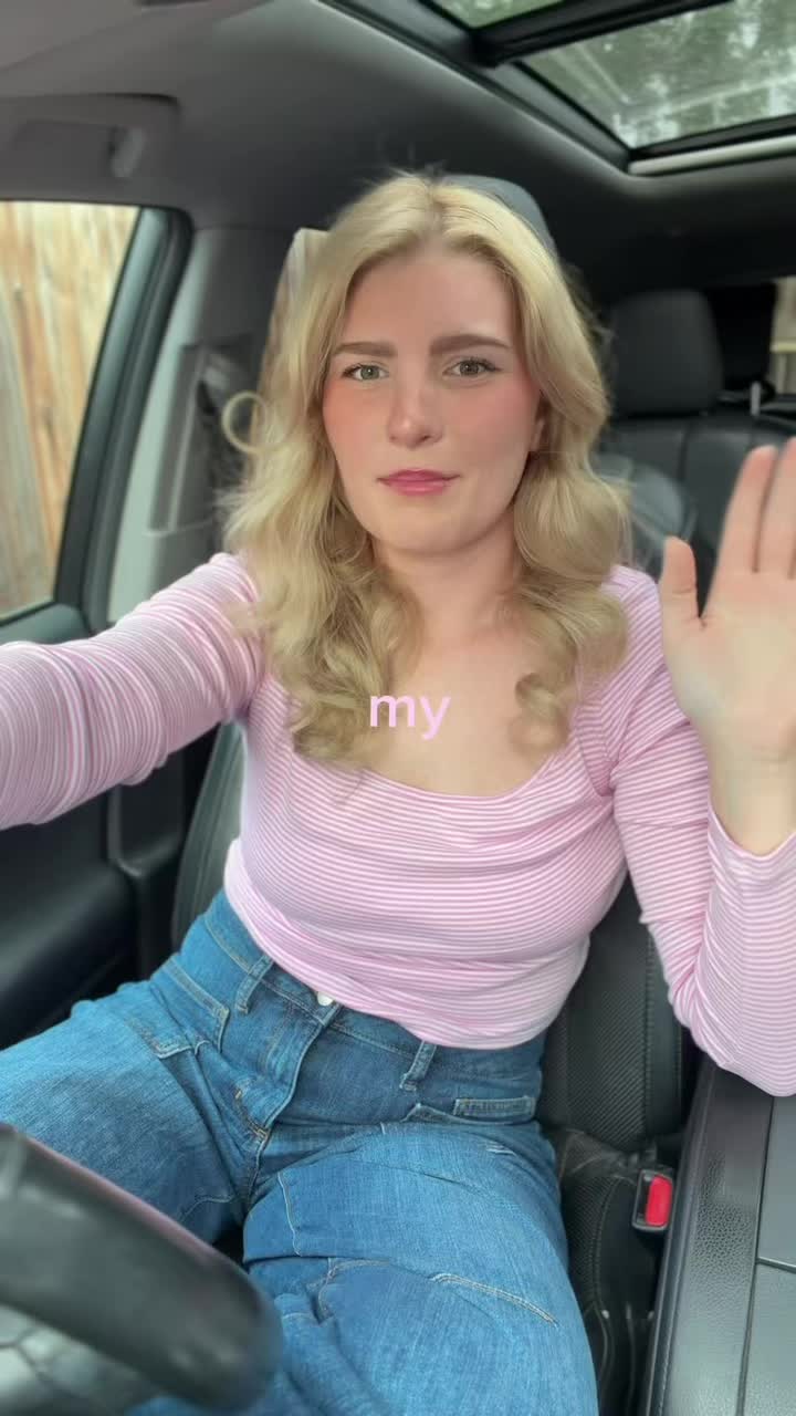 @Demi
