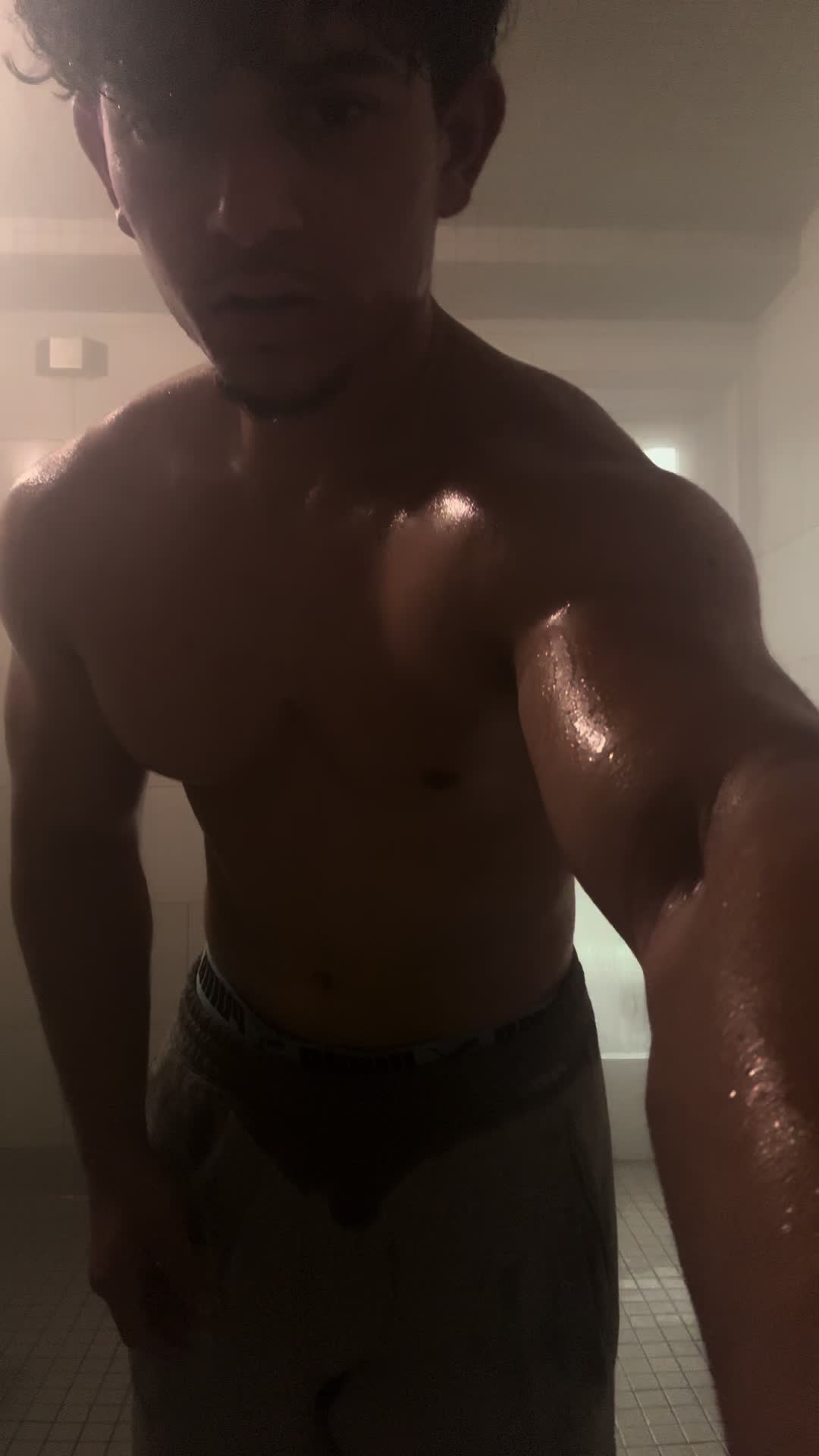 @jonnygoesgym