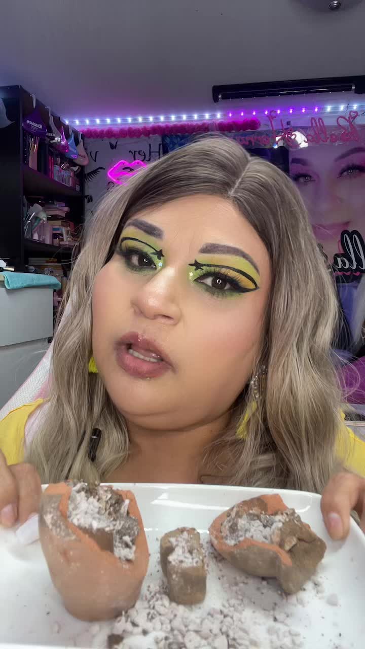 @BELLA HERNANDEZ