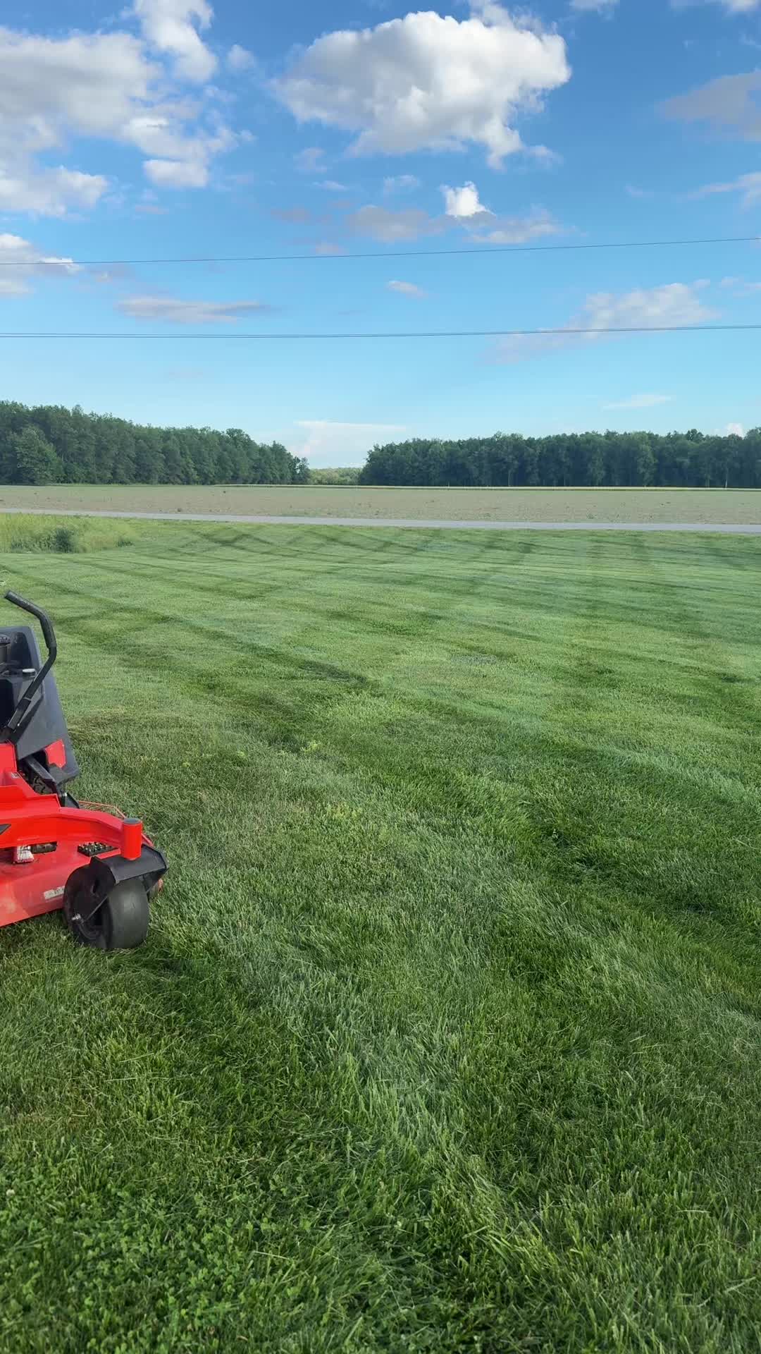 @LEGENDARY LAWNCARE