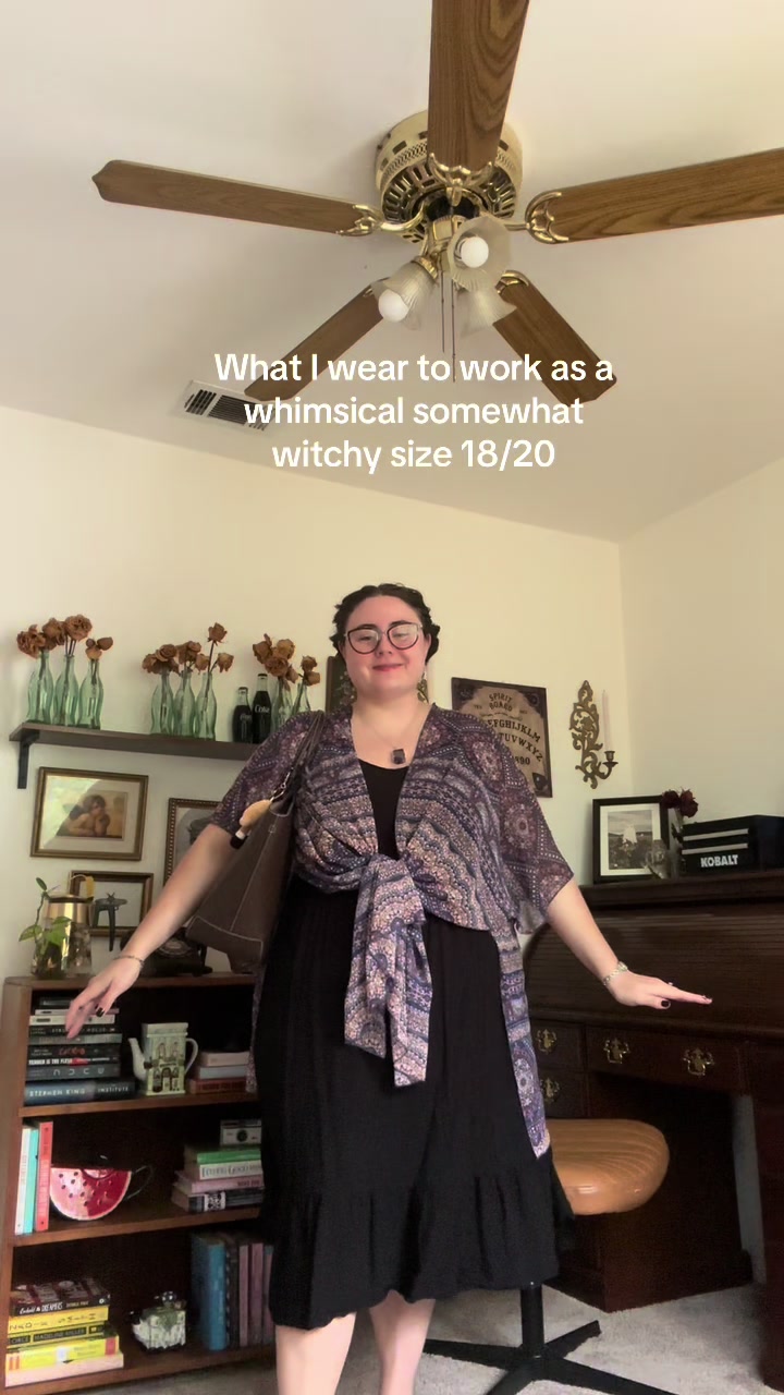 @ash | plus size & cozy vibes ✨