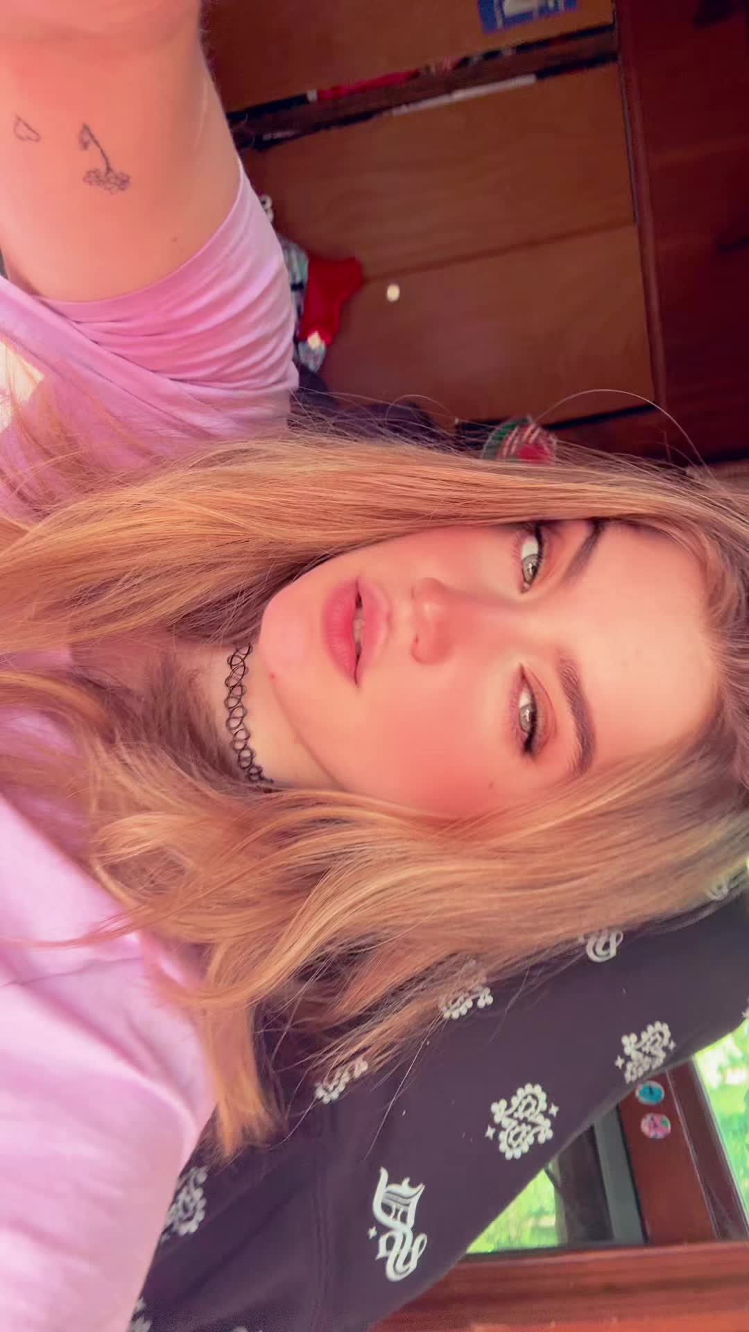 @𝓫𝓮𝓽𝓱𝔂𝓫𝓾𝓫𝓫𝓵𝓮𝓼
