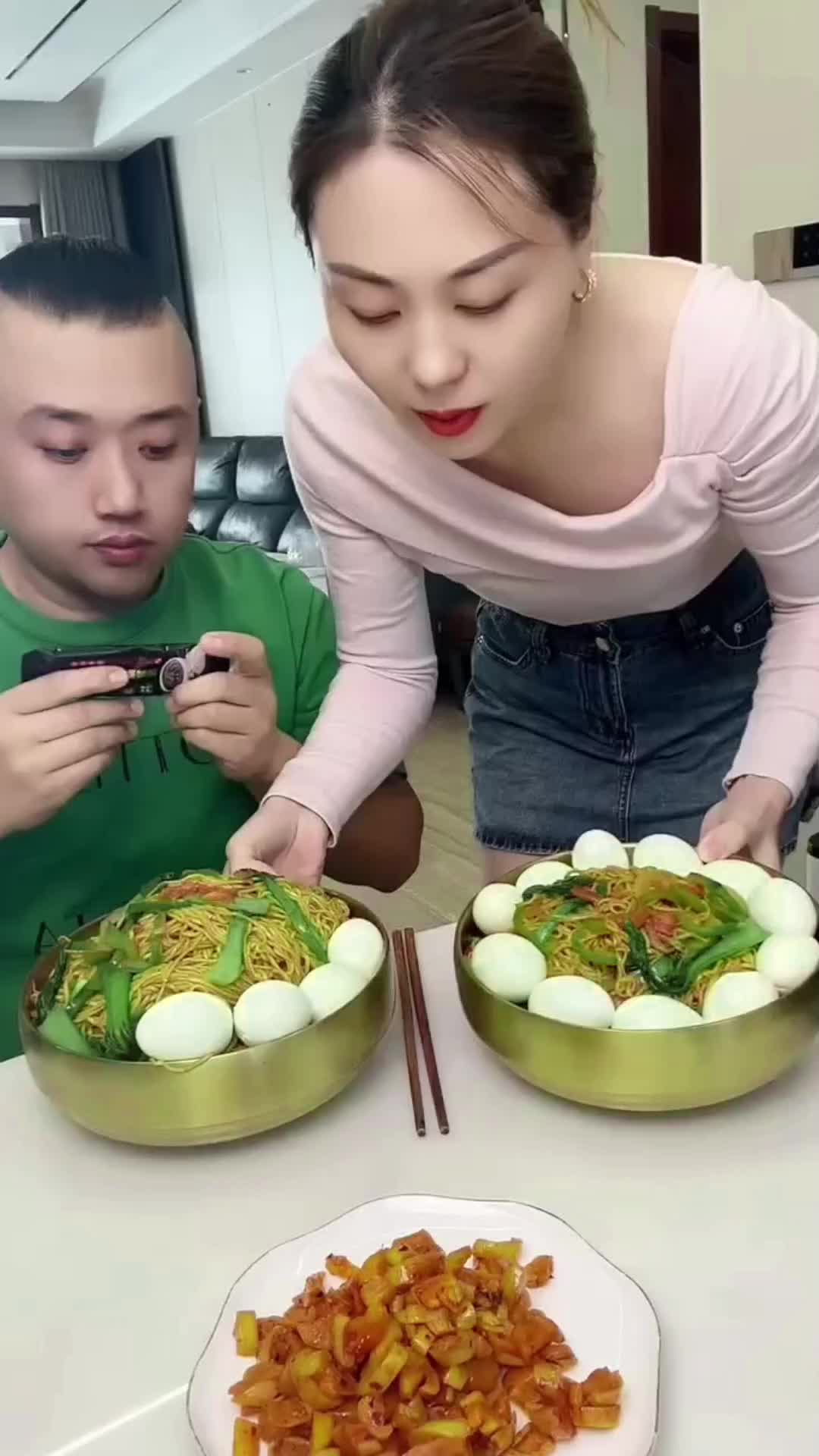 @foodmukbang
