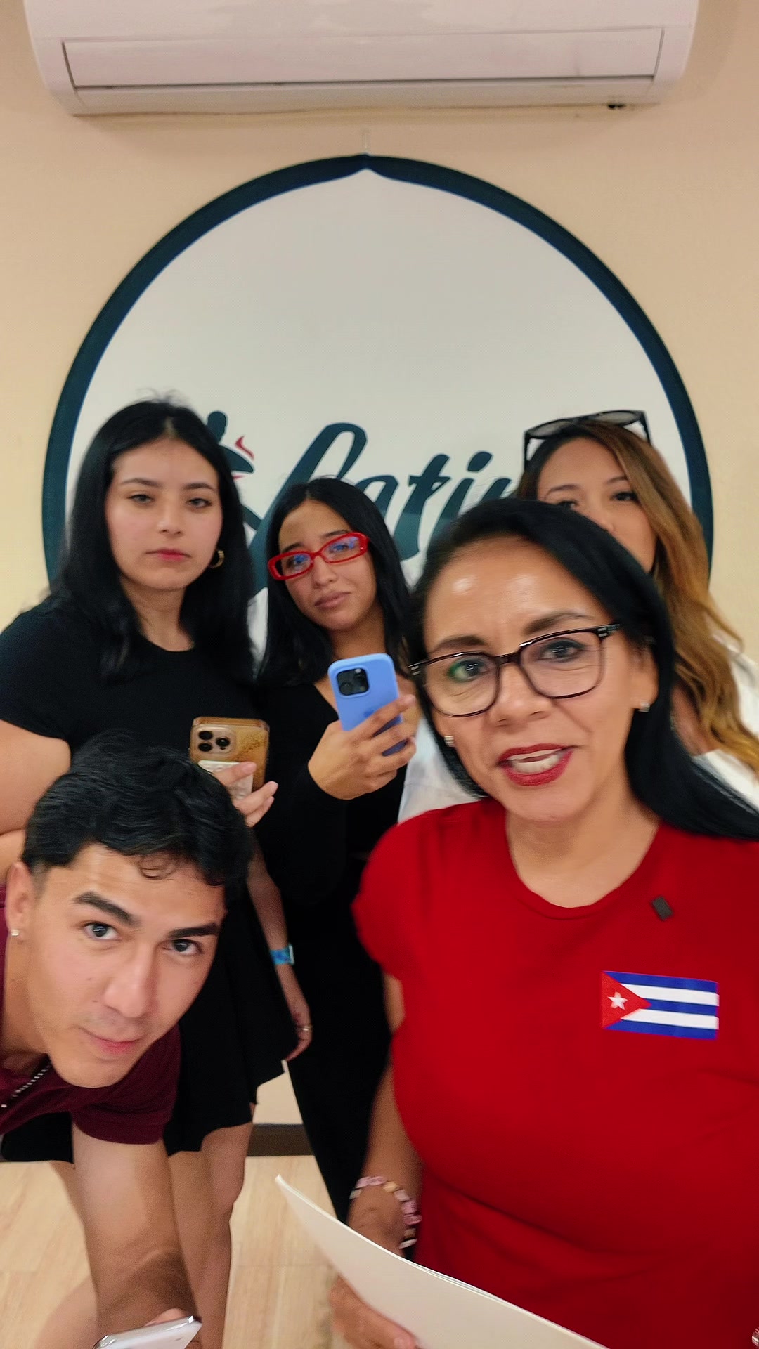 @Latinos Academia de Baile