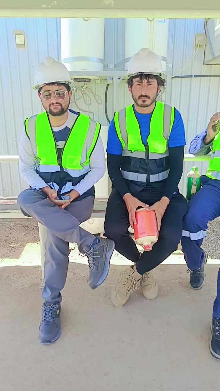 @꧁༺ذِيْشٰانْ ༻꧂