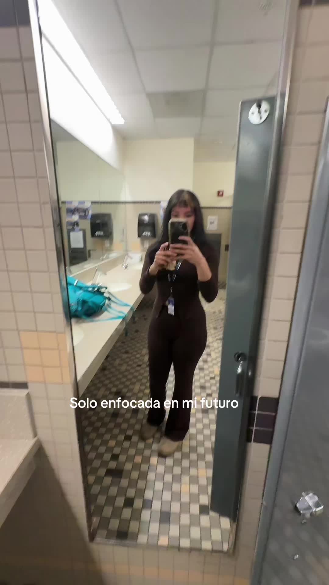 @Karielys