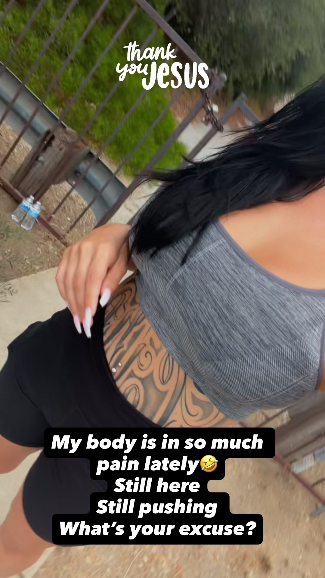 @Bella_B_