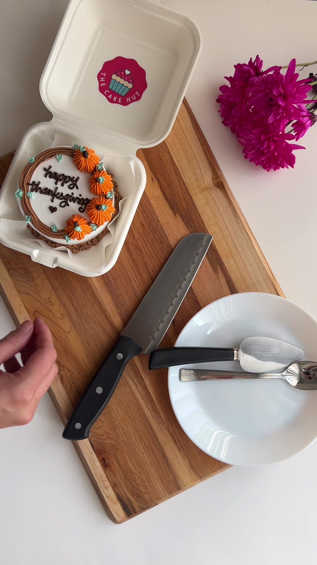 @TheCakeHut