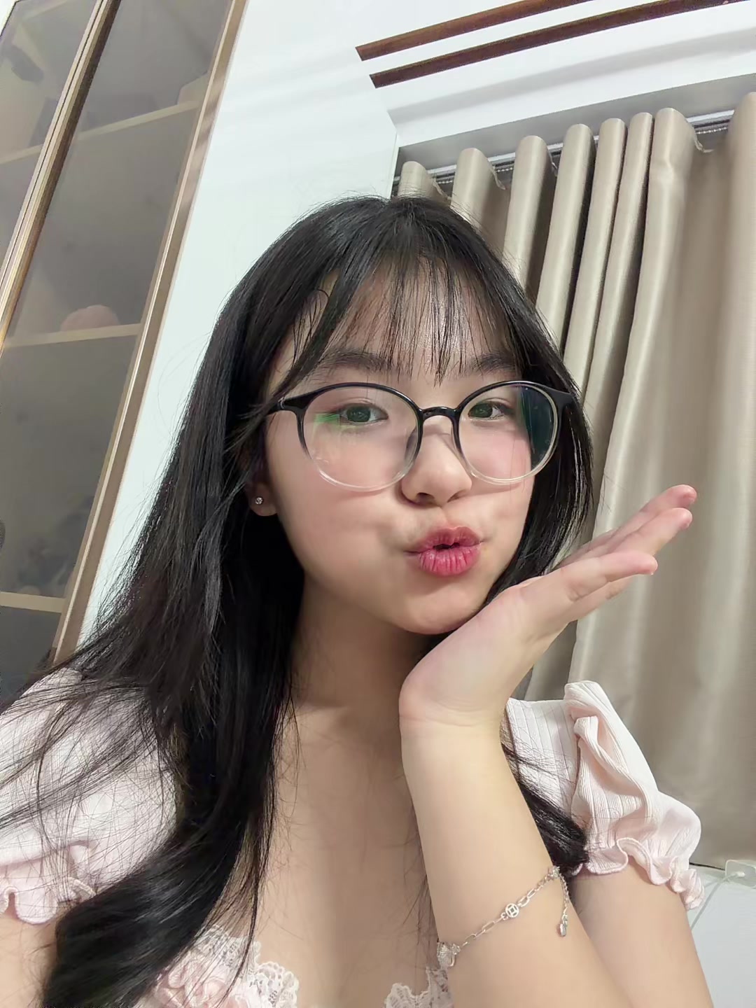 @candynguyn