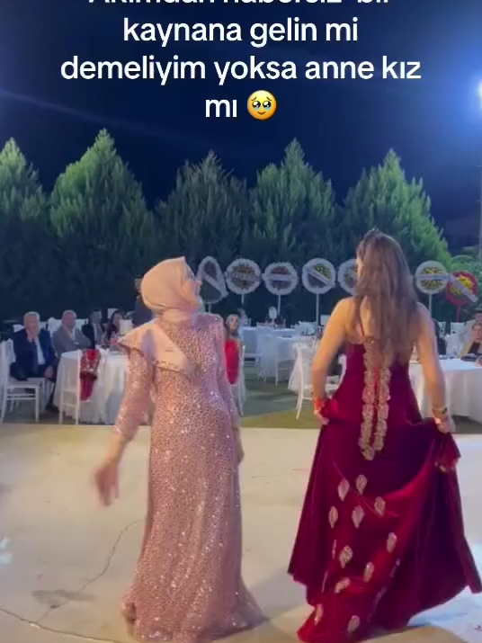 @D&uuml;ğ&uuml;nlerden Kesitler
