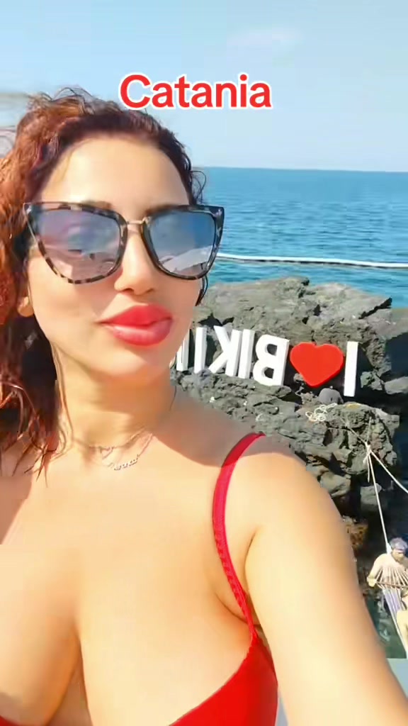 @weeronique