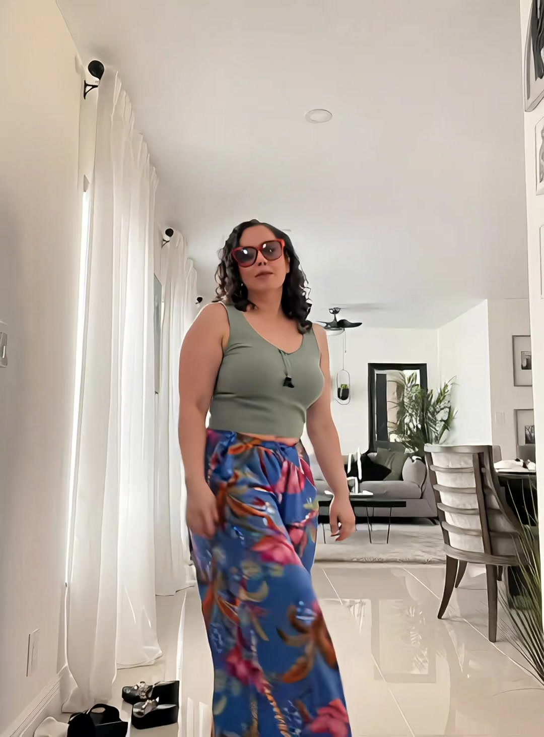 @Claudia Rom&aacute;n