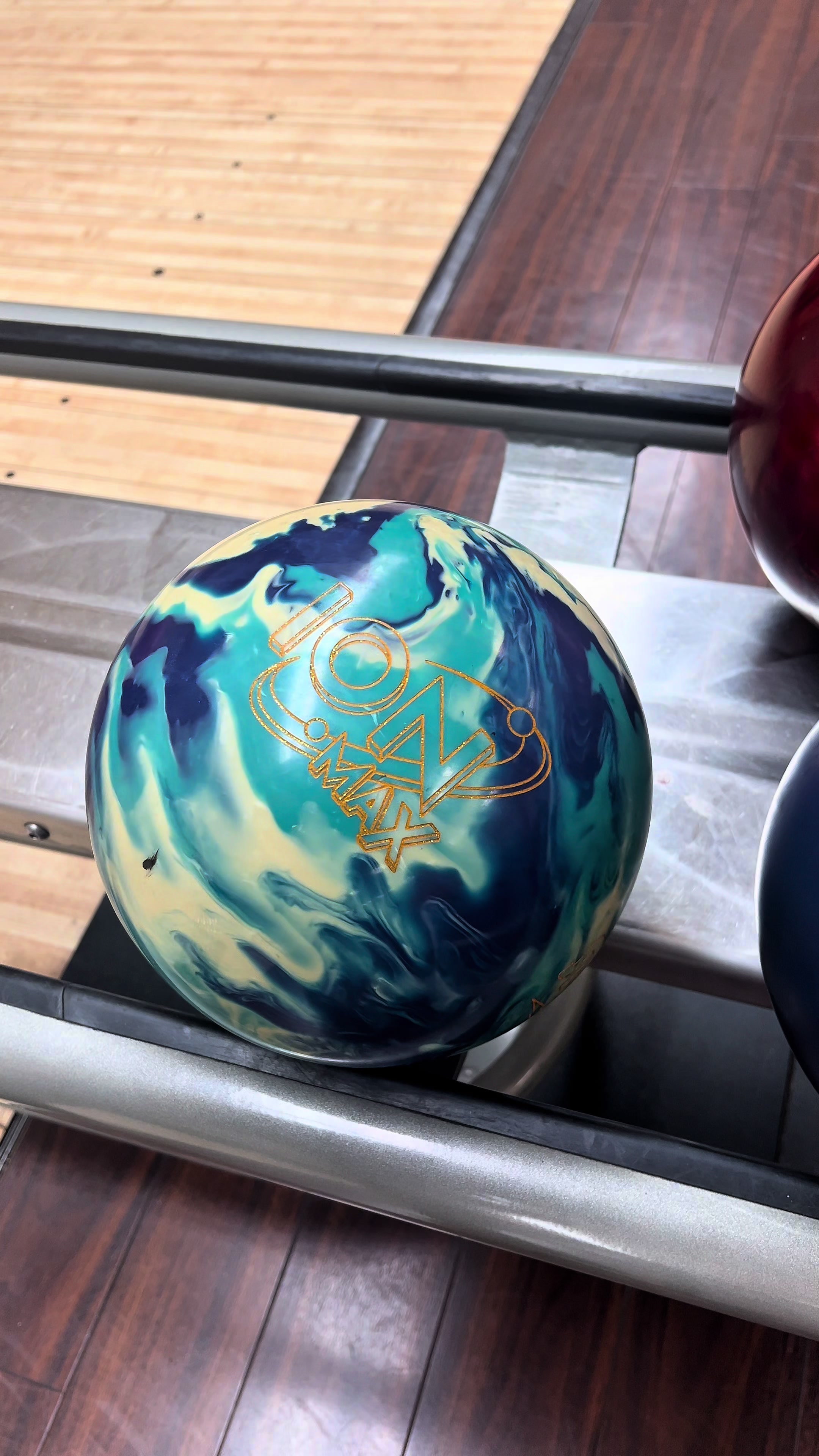 @Bowlinghateslefties