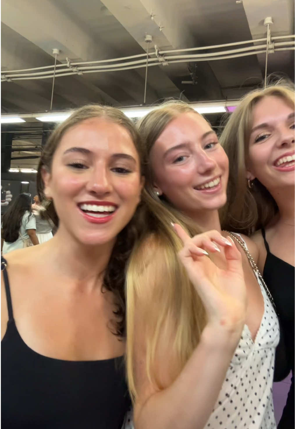 @caroline