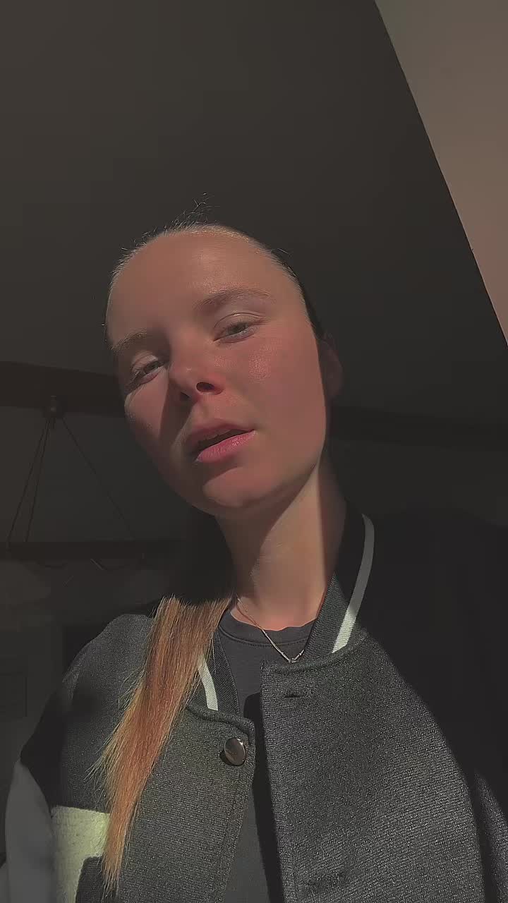@Lena.pltdr