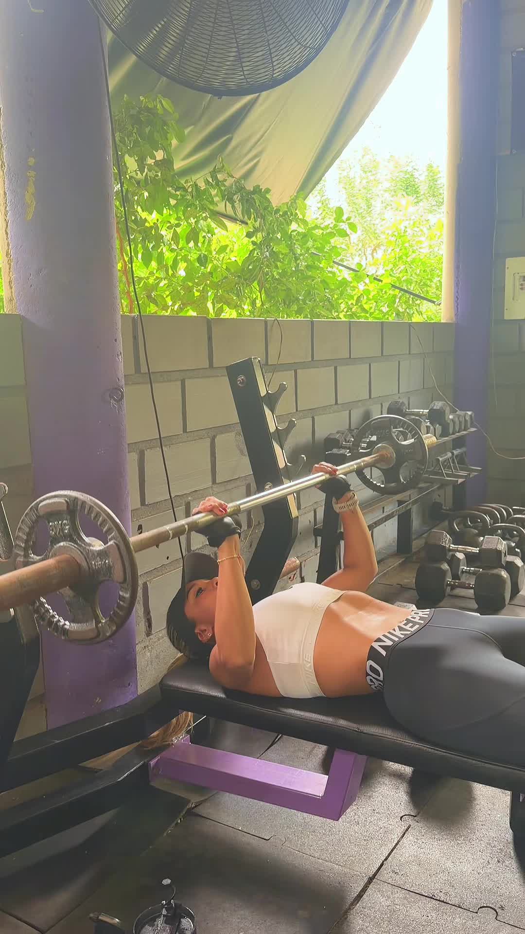 @Aura Meza Fuertes