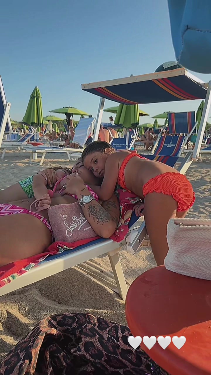@Paola negro