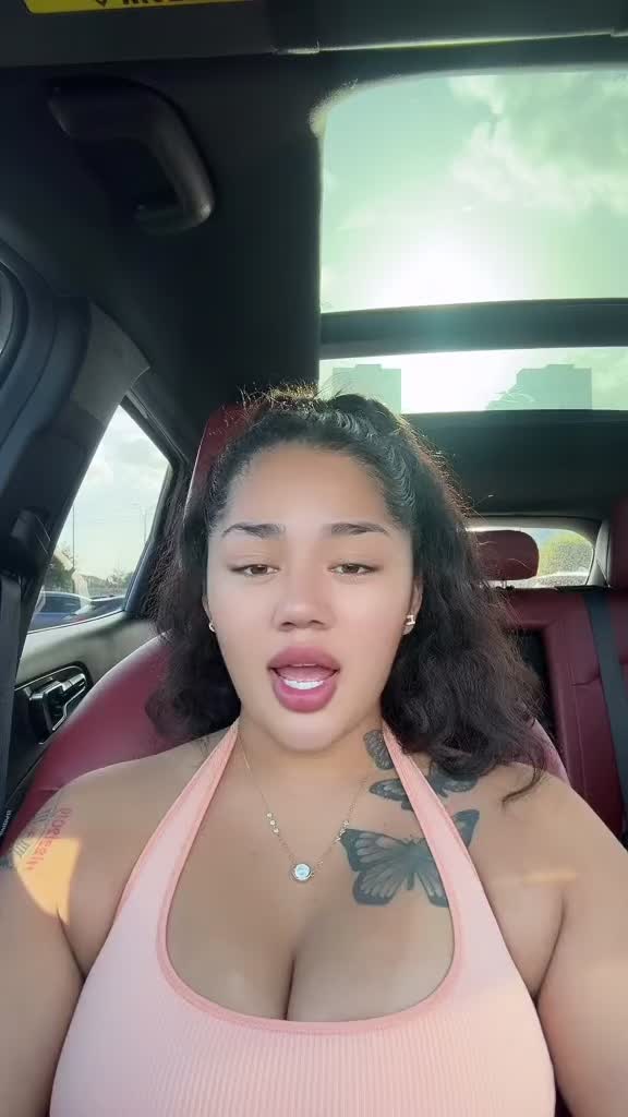 @🐝Daysi&rsquo;s (queen bees 🐝 LIVE)