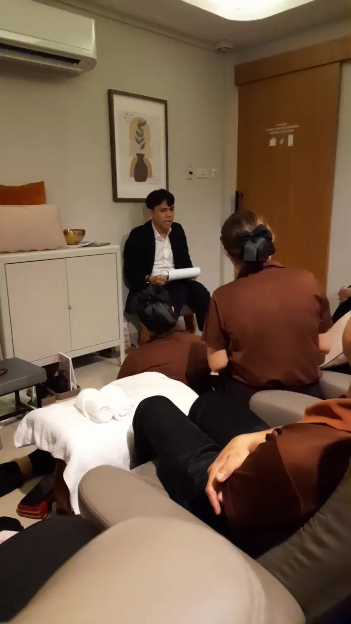 @Aumkhum2519
