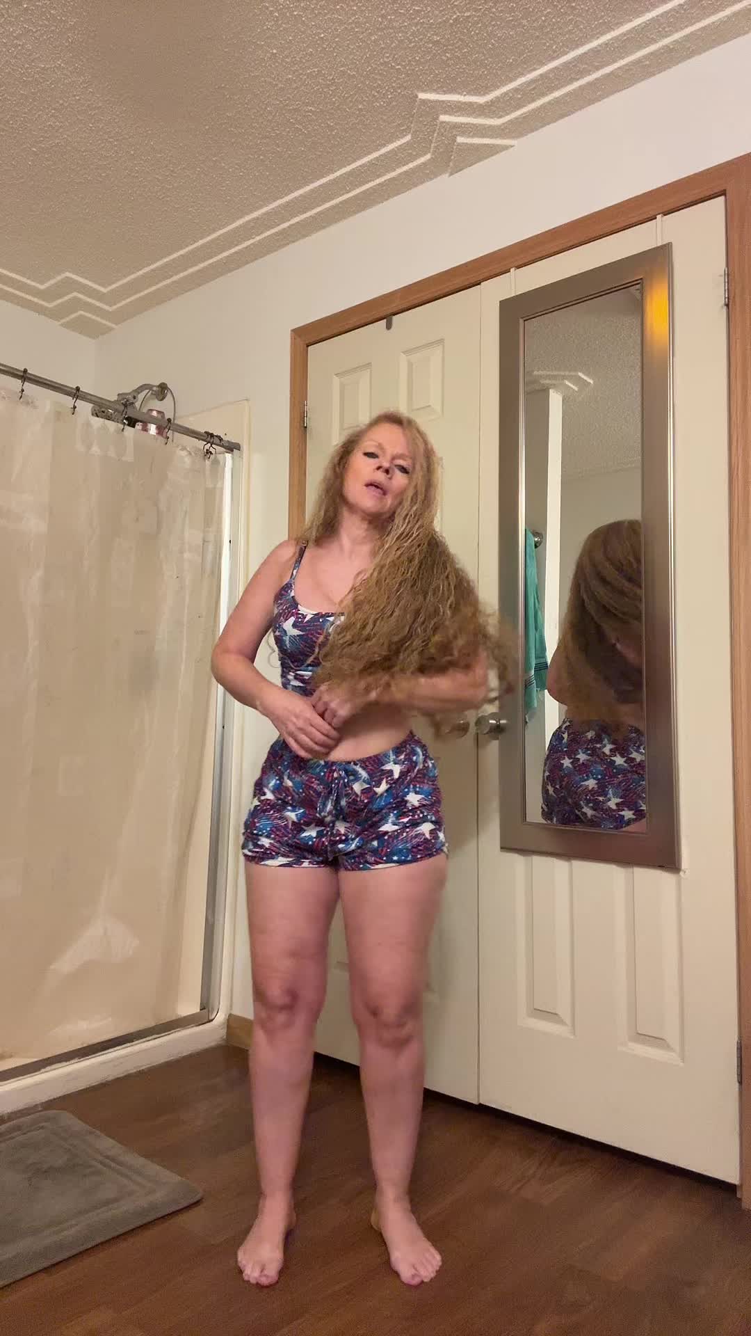 @Gg