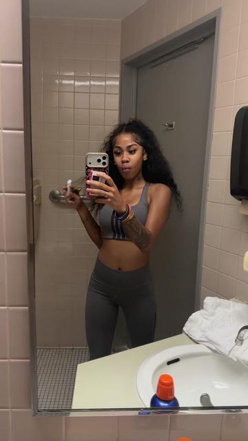 @Niahh duhh 💕😗
